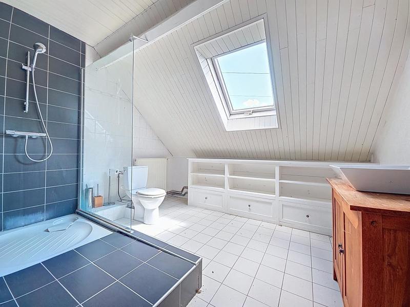 Maison - 215 m² - 8 pièces