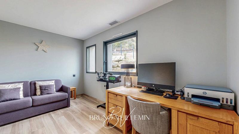 Villa - 198 m² - 8 pièces