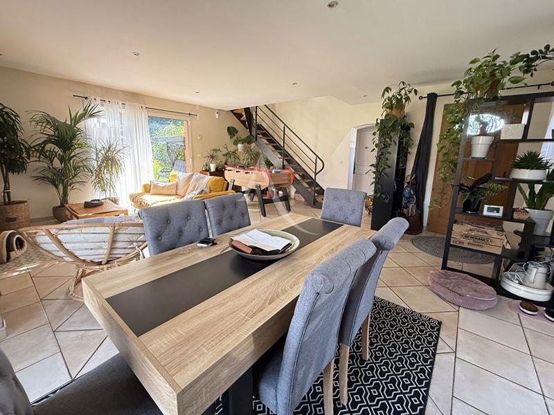 Maison - 140 m² - 5 pièces