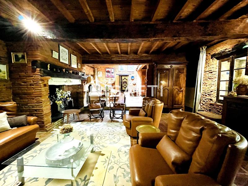 Maison de maîtres - 280 m² - 8 pièces