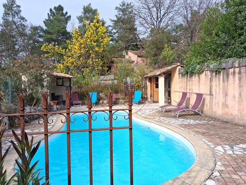 Maison chambre d'hôtes - 209 m² - 8 pièces