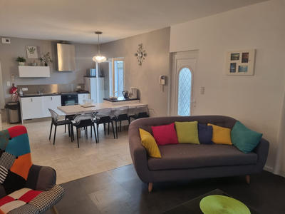 Maison - 90 m² - 5 pièces