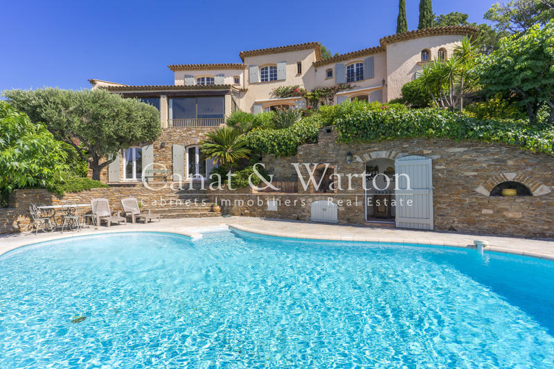 Villa - 240 m² - 7 pièces