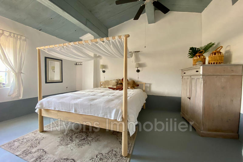 Maison de village - 375 m² - 10 pièces