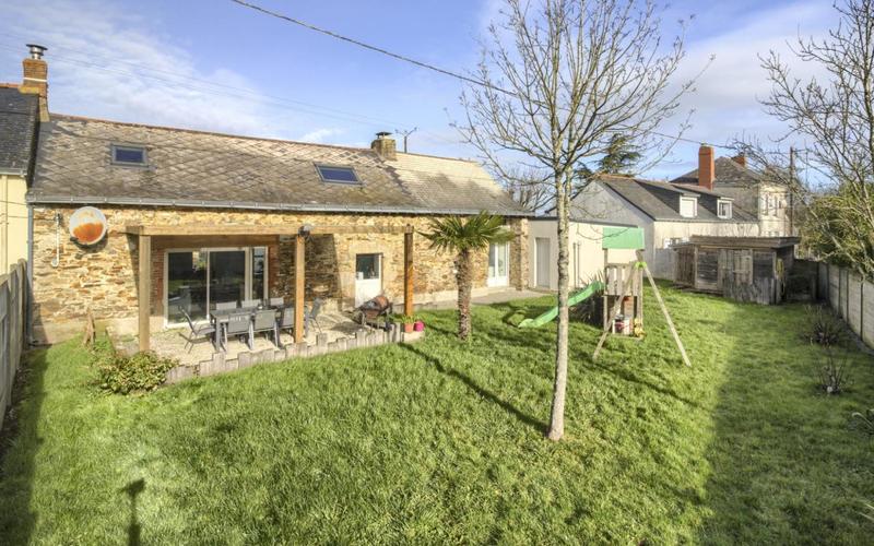 Maison en pierre - 104 m² - 4 pièces