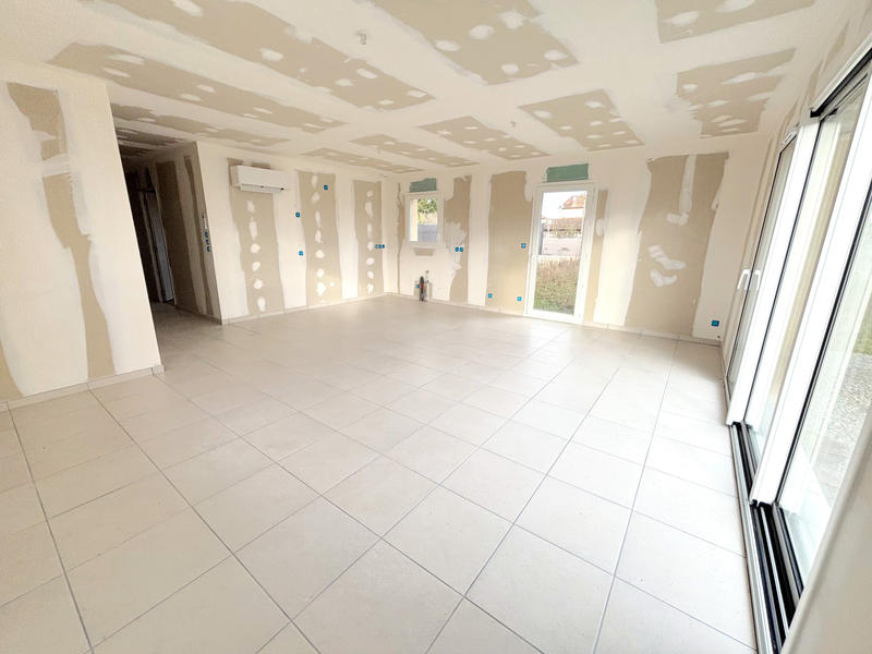 Maison - 90 m² - 4 pièces