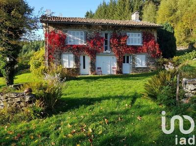 Maison - 98 m² - 5 pièces