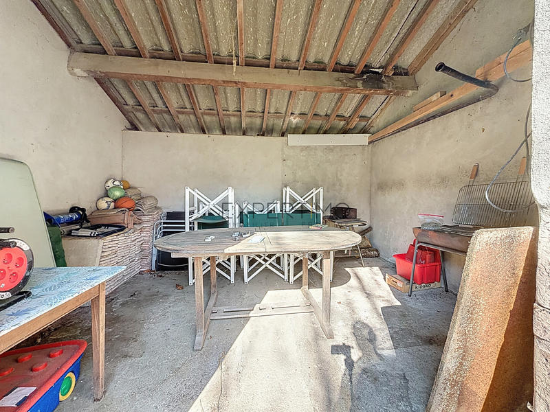 Propriété - 145 m² - 8 pièces