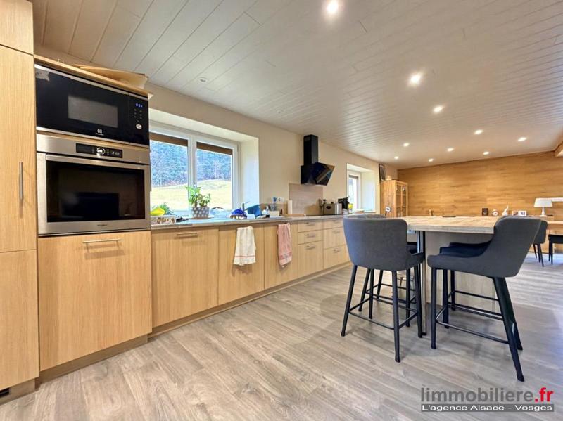 Maison - 920 m² - 16 pièces