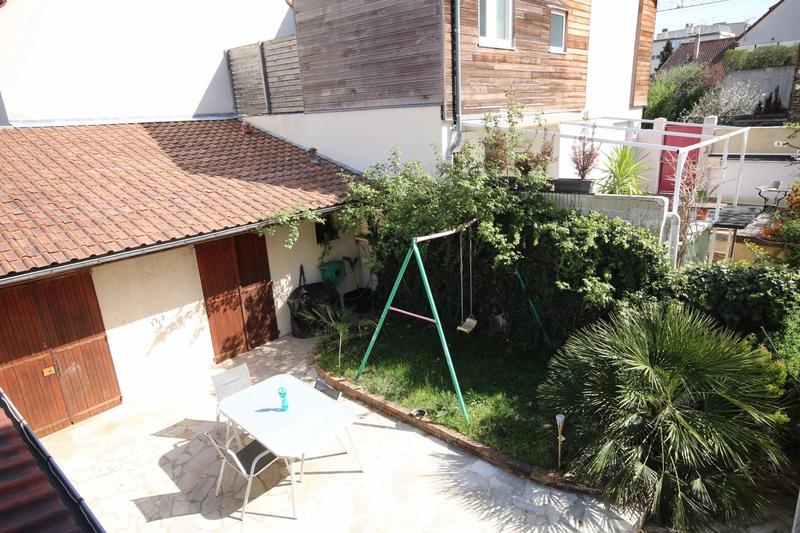 Maison - 210 m² - 7 pièces