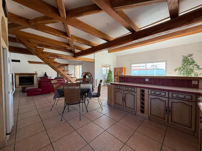 Villa - 180 m² - 4 pièces