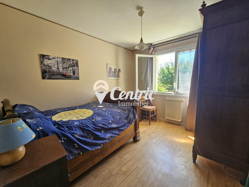 Maison - 99 m² - 5 pièces