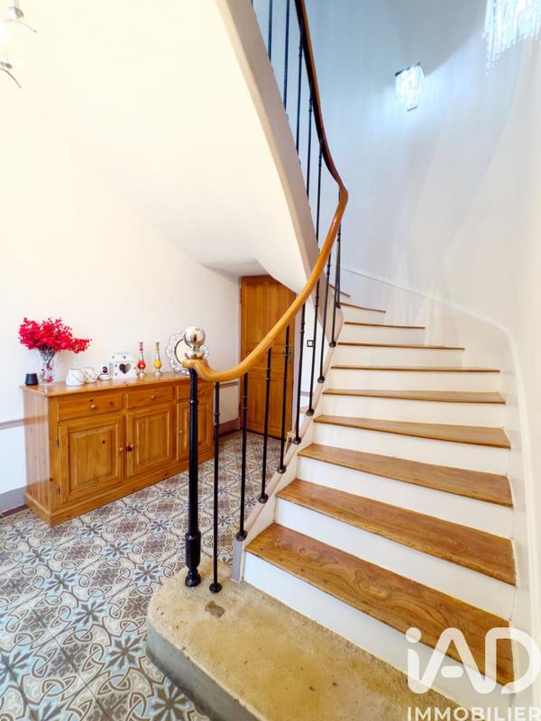 Maison - 212 m² - 8 pièces