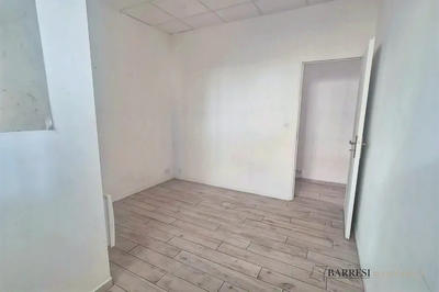 Local commercial - 44 m² - 3 pièces