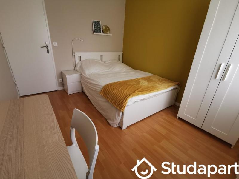 Chambre - 9 m² - 1 pièce