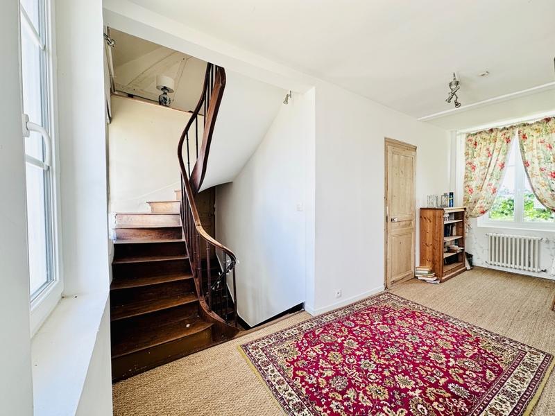 Propriété - 210 m² - 8 pièces