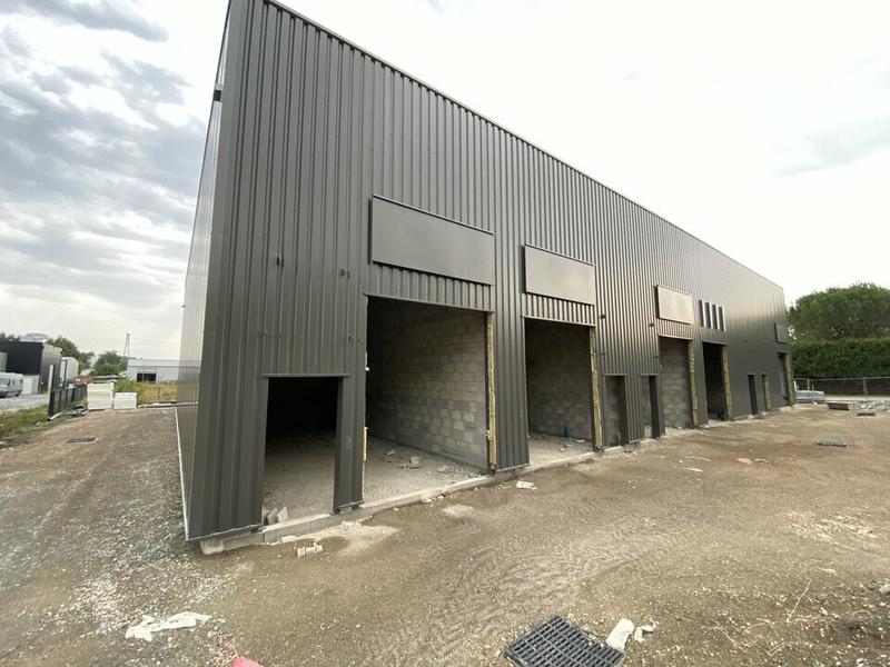 Local d'activité / Entrepôt - 95 m²