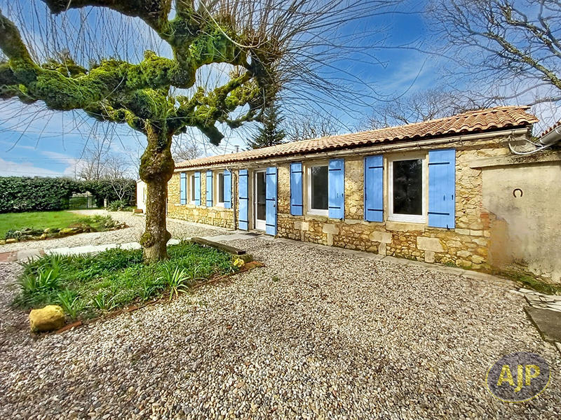 Maison - 94 m² - 4 pièces