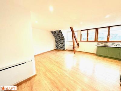 Appartement - 90 m² - 5 pièces