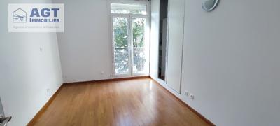 Appartement - 72 m² - 5 pièces