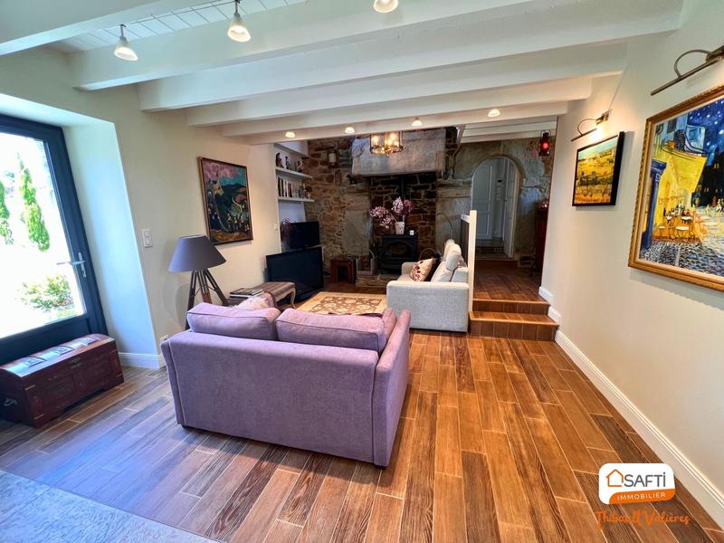 Maison - 307 m² - 12 pièces