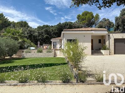 Maison - 219 m² - 8 pièces