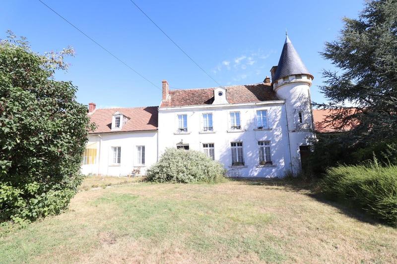 Maison - 237 m² - 10 pièces