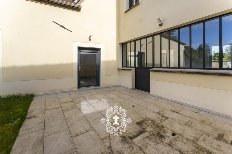 Maison - 185 m² - 5 pièces