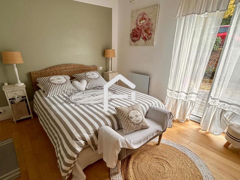 Villa - 284 m² - 7 pièces