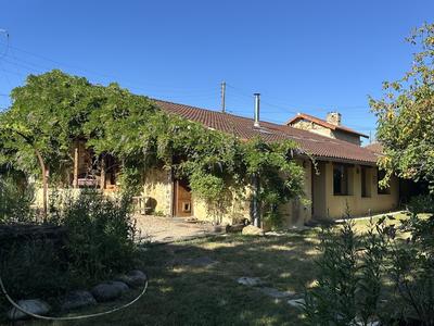 Maison - 200 m² - 6 pièces