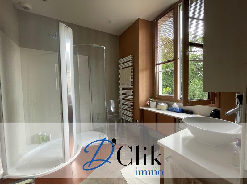 Maison - 400 m² - 14 pièces