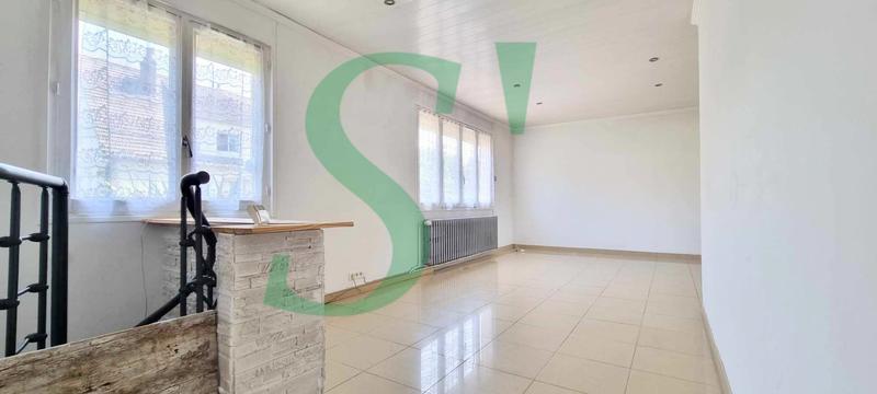 Maison - 96 m² - 4 pièces