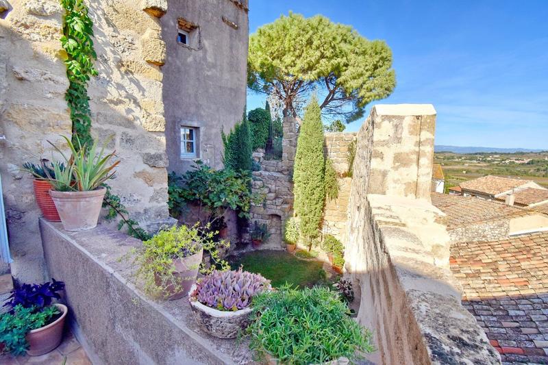 Maison - 400 m² - 12 pièces