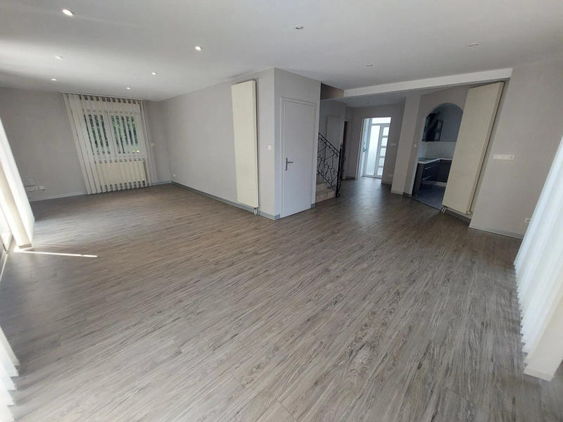 Maison - 157 m² - 6 pièces