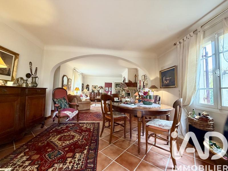 Maison - 271 m² - 6 pièces