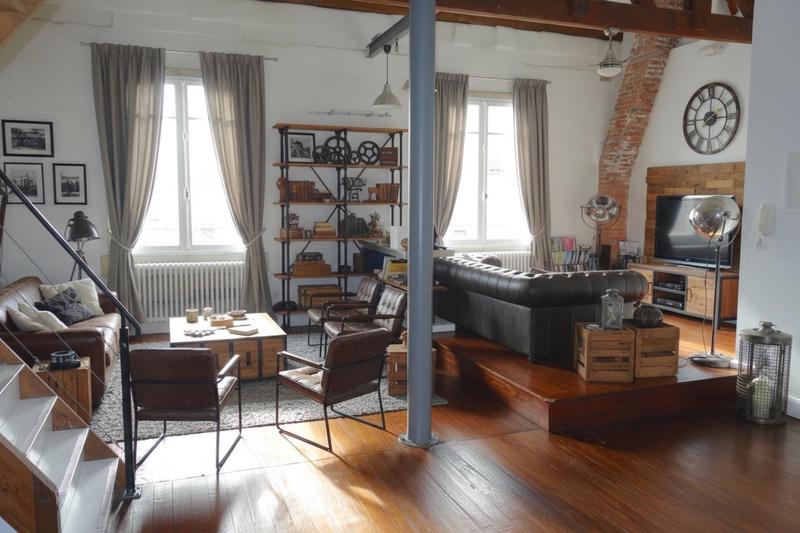 Maison - 350 m² - 7 pièces