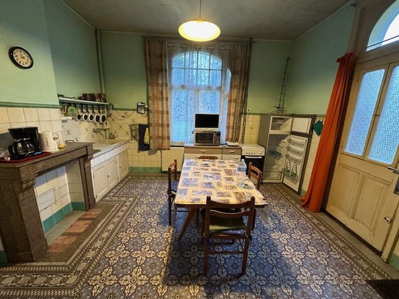 Demeure - 190 m² - 8 pièces