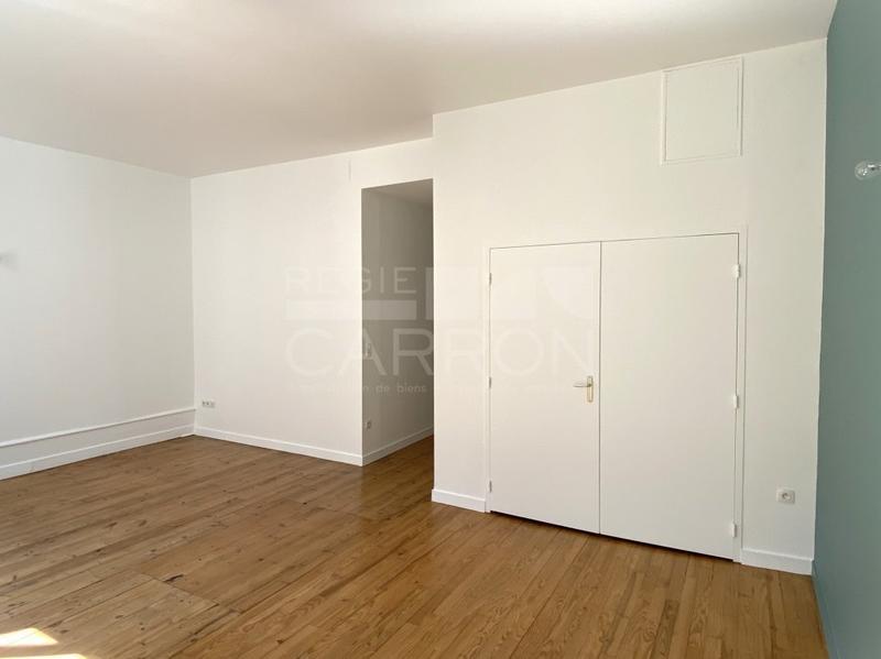 Appartement - 90 m² - 2 pièces