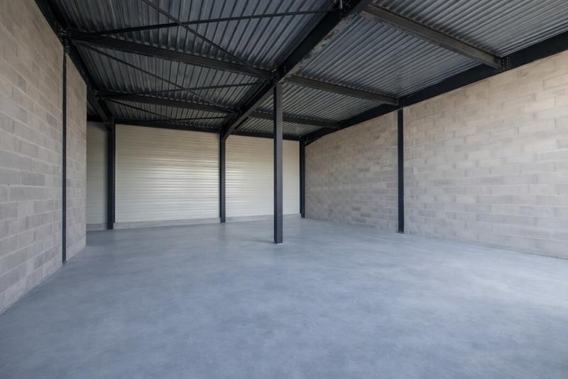 Local d'activité / Entrepôt - 112 m²