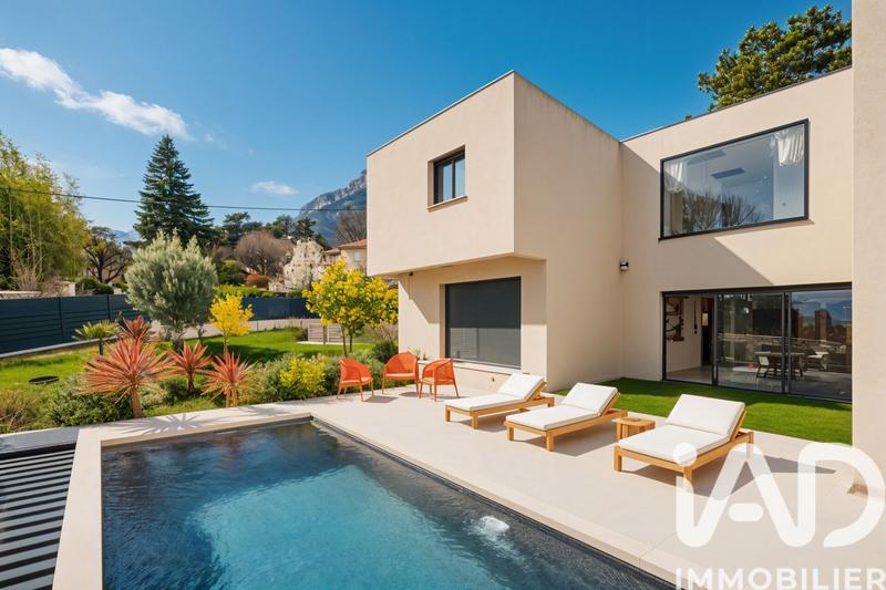 Maison - 264 m² - 7 pièces