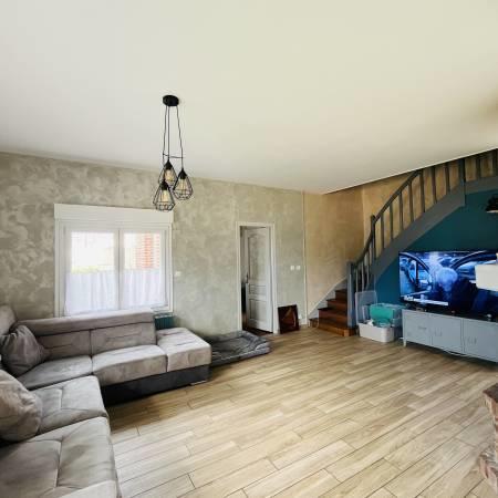 Maison - 182 m² - 8 pièces