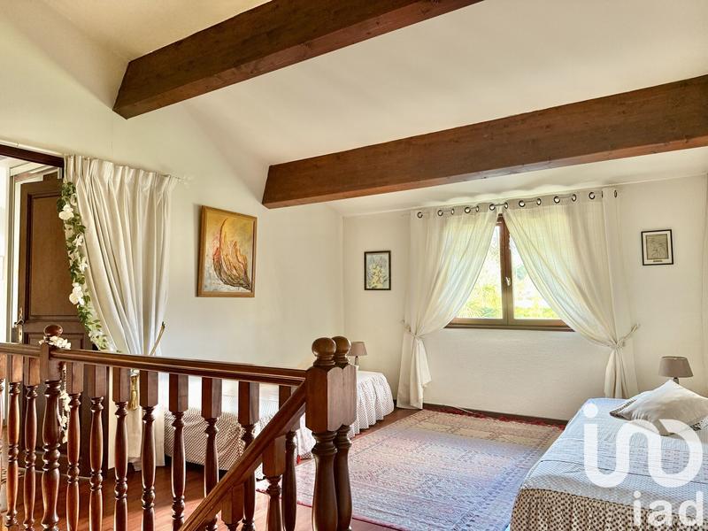 Maison - 206 m² - 7 pièces