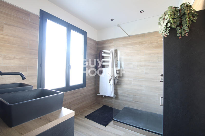 Maison - 147 m² - 6 pièces