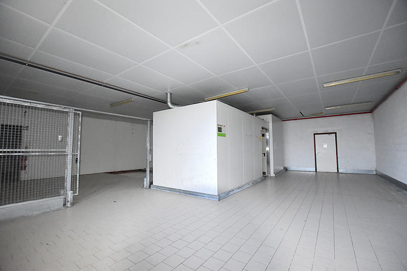 Local commercial - 1 002 m²