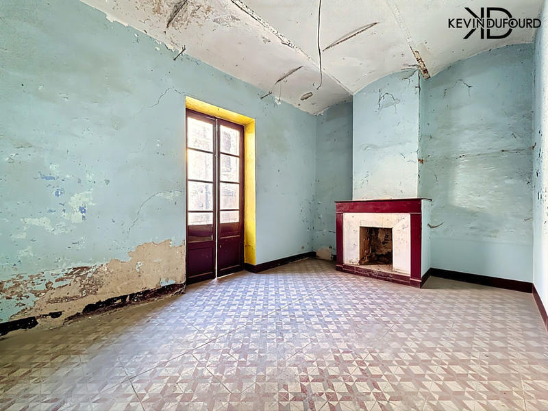 Maison - 300 m² - 10 pièces