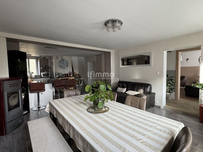 Maison - 136 m² - 6 pièces