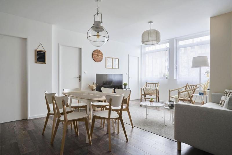 Appartement - 98 m² - 6 pièces