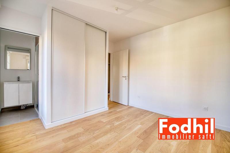 Appartement - 80 m² - 4 pièces