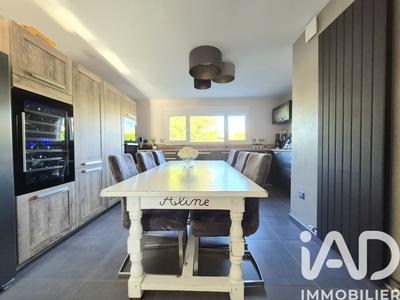 Maison - 122 m² - 5 pièces