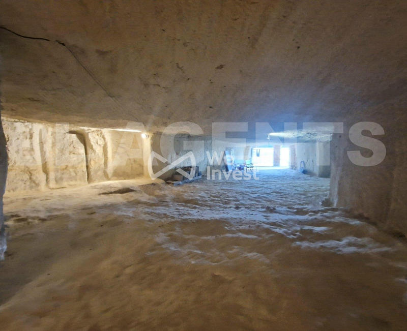 Maison - 220 m² - 8 pièces